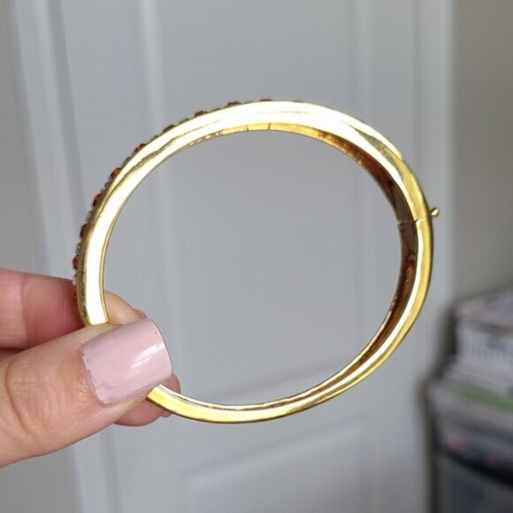 Vintage 80s BUTLER Gold Tone Hinged Orange Amber White Crystal Bangle Bracelet - Picture 7 of 13
